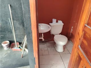 Foto 13 de Carapungo, Local Comercial en Renta, 200m2, 4 Ambientes