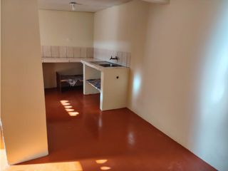Foto 3 de Carapungo, Local Comercial en Renta, 200m2, 4 Ambientes
