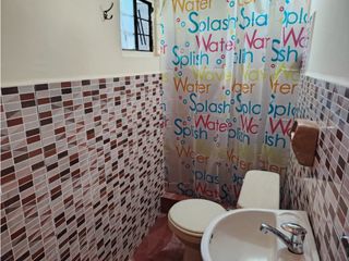 Foto 4 de Carapungo, Local Comercial en Renta, 200m2, 4 Ambientes