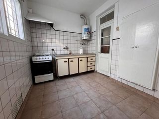 Foto 18 de Dos casas en venta s/ lote de  307 m2 Temperley E.