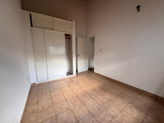 Foto 10 de Dos casas en venta s/ lote de  307 m2 Temperley E.