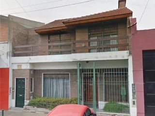 Foto 1 de Dos casas en venta s/ lote de  307 m2 Temperley E.