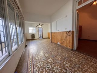 Foto 15 de Dos casas en venta s/ lote de  307 m2 Temperley E.