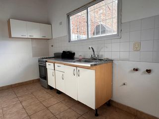 Foto 11 de Dos casas en venta s/ lote de  307 m2 Temperley E.