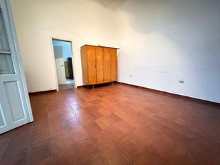 Foto 14 de Dos casas en venta s/ lote de  307 m2 Temperley E.