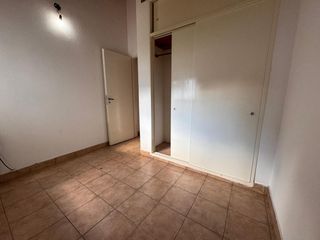 Foto 9 de Dos casas en venta s/ lote de  307 m2 Temperley E.