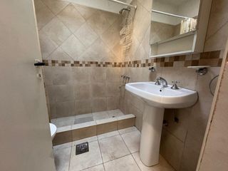 Foto 20 de Dos casas en venta s/ lote de  307 m2 Temperley E.