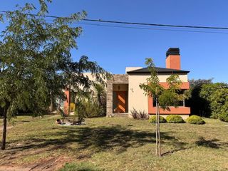 Foto 2 de CASA EN VENTA EN Barrio privado SOLARES NORTE