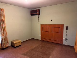 Foto 40 de Venta Casa con local comercial - 2 pisos