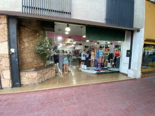 Foto 20 de Venta Casa con local comercial - 2 pisos