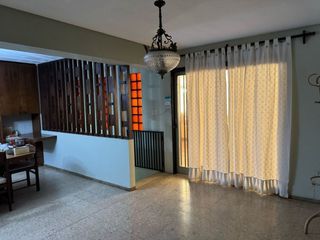 Foto 29 de Venta Casa con local comercial - 2 pisos