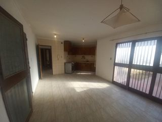 Foto 4 de REMAX VENDIMIA ALQUILA CASA EN UNIMEV GUAYMALLEN