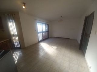Foto 3 de REMAX VENDIMIA ALQUILA CASA EN UNIMEV GUAYMALLEN
