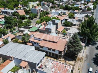 Foto 31 de VENTA CASA 5 DORMITORIOS /LOTE APTO COMERCIAL, NQN