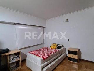 Foto 12 de VENTA CASA 5 DORMITORIOS /LOTE APTO COMERCIAL, NQN