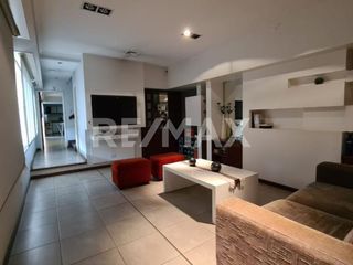 Foto 4 de VENTA CASA 5 DORMITORIOS /LOTE APTO COMERCIAL, NQN