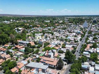 Foto 28 de VENTA CASA 5 DORMITORIOS /LOTE APTO COMERCIAL, NQN