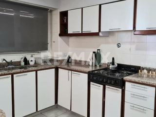 Foto 8 de VENTA CASA 5 DORMITORIOS /LOTE APTO COMERCIAL, NQN
