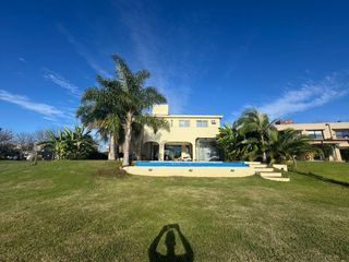 Foto 5 de CASA ESTILO MEDITERRANEO, HERMOSAS VISTAS AL LAGO