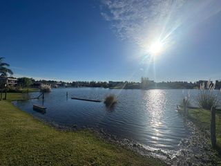 Foto 12 de CASA ESTILO MEDITERRANEO, HERMOSAS VISTAS AL LAGO