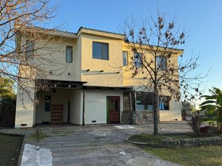 Foto 3 de CASA ESTILO MEDITERRANEO, HERMOSAS VISTAS AL LAGO