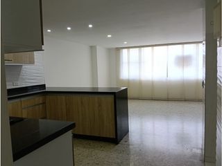 Foto 5 de Se Arrienda Amplio Apartamento en el exclusivo Barrio de La Flora
