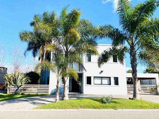 Foto 1 de Casa en venta en Acacias Blancas