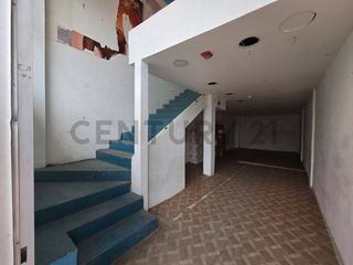 Foto 3 de Local Comercial Esquinero en Alquiler en Aurora