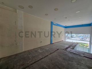 Foto 5 de Local Comercial Esquinero en Alquiler en Aurora