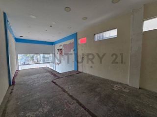 Foto 6 de Local Comercial Esquinero en Alquiler en Aurora