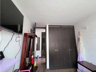 Foto 9 de SE VENDE APARTAMENTO EN GRAN GRANADA - ENGATIVA