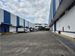 Foto 10 de COMPLEJO DE BODEGAS 9.616 m² EN ALQUILER – GUAYAQUIL – VA DAULE