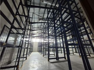 Foto 18 de COMPLEJO DE BODEGAS 9.616 m² EN ALQUILER – GUAYAQUIL – VA DAULE
