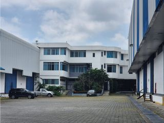 Foto 7 de COMPLEJO DE BODEGAS 9.616 m² EN ALQUILER – GUAYAQUIL – VA DAULE