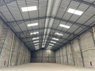 Foto 2 de OPORTUNIDAD: Bodega 1300 m² en Zona Industrial, Seguridad y Gran Espacio Eli A.