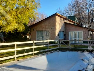 Foto 3 de CASA AMOBLADA, EN ALQUILER, ARROYITO COUNTRY CLUB - SENILLOSA, NEUQUÉN