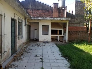 Foto 10 de Muy lindo chalet de cuatro ambientes en venta con excelente ubicacion en Don Torcuato