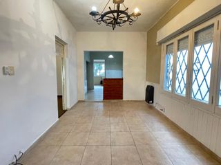 Foto 4 de Casa en Alquiler en tomas guido al 500, moron