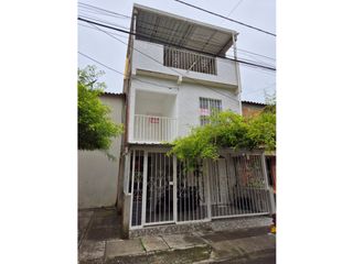 Foto 1 de Casa de 3 plantas en Chapinero Sur, Palmira - Valle del cauca