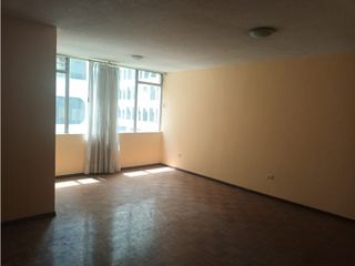 Foto 3 de La Mariscal, Departamento en Renta, 100m2, 3 Habitaciones
