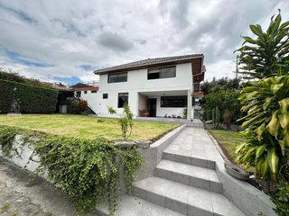 Foto 10 de Excelente casa esquinera Tumbaco, 350 mtrs implantada terreno 1000 mtrs