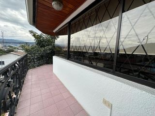 Foto 18 de Excelente casa esquinera Tumbaco, 350 mtrs implantada terreno 1000 mtrs