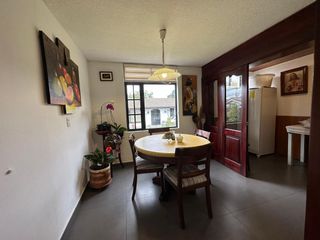 Foto 3 de Excelente casa esquinera Tumbaco, 350 mtrs implantada terreno 1000 mtrs