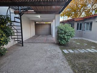 Foto 17 de Casa en alquiler de 3 dormitorios c/ cochera en Godoy Cruz
