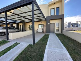 Foto 1 de ALQUILER| DUPLEX AMOBLADO de 3 dorm, en DOCTA