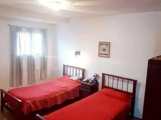 Foto 11 de Casa en alquiler - 8 Dormitorios 6 Baños - 257Mts2 - Mar del Plata
