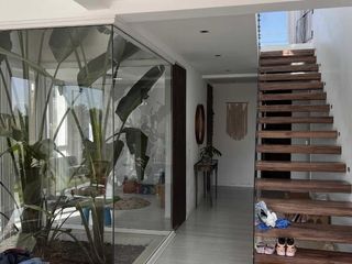 Foto 1 de Casa Los Castaños 4 Ambientes con pileta