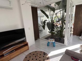 Foto 2 de Casa Los Castaños 4 Ambientes con pileta