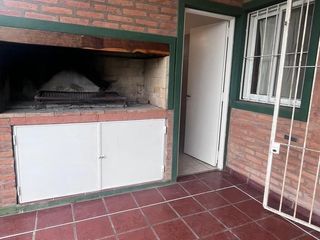 Foto 8 de Casa en alquiler permanente en Funes