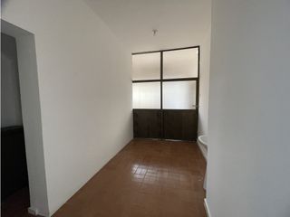 Foto 5 de SE AQLUILA OFICINA / LOCAL PLANTA BAJA ALBORADA 3ERA ETAPA (MARMIR)